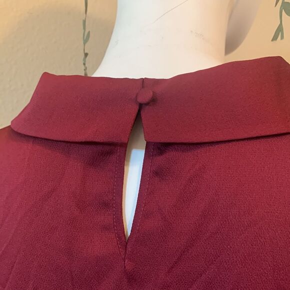 Vince Camuto Flutter Cuff Hammered Satin Blouse Size XXS - Picture 7 of 11